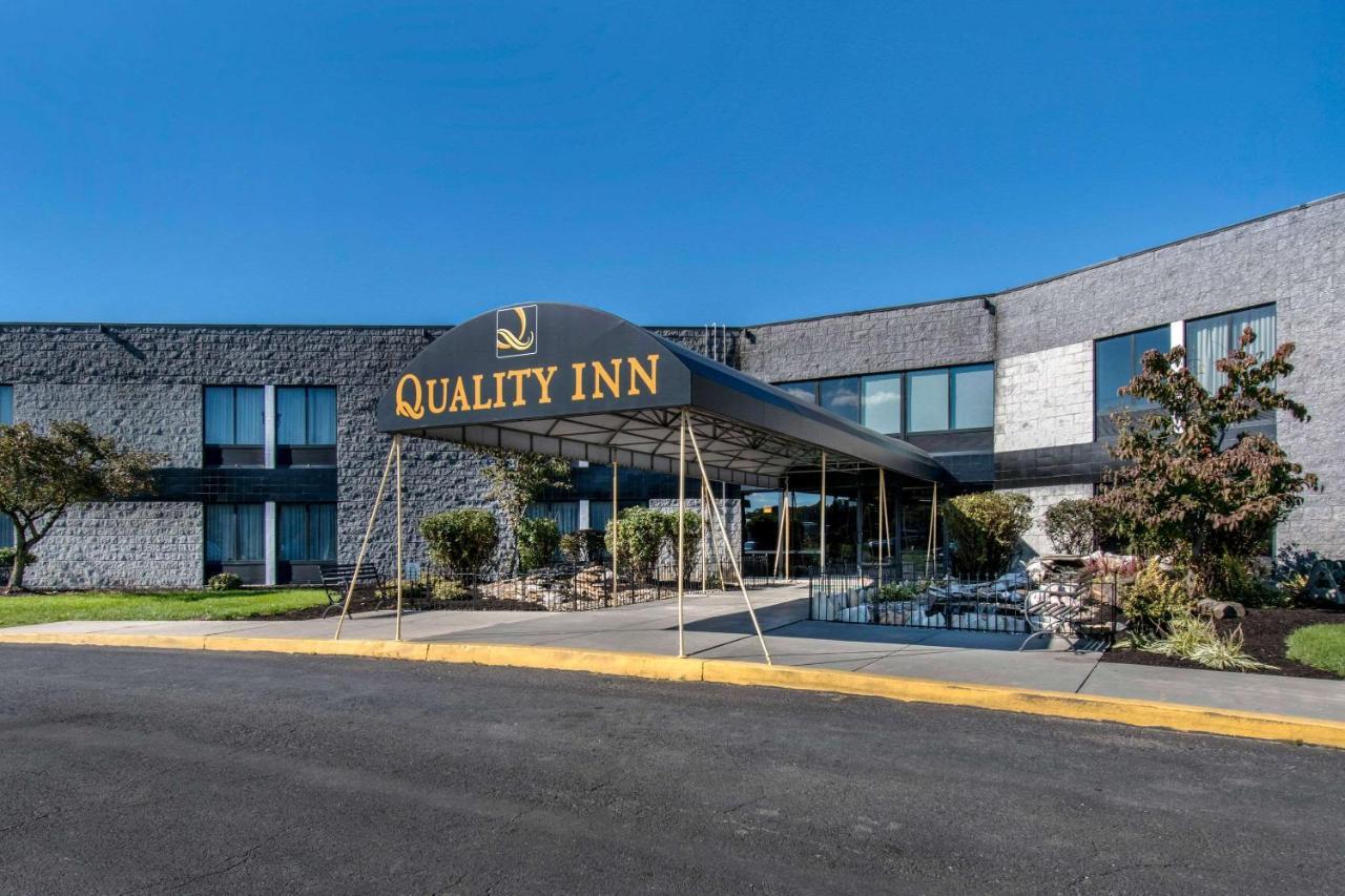 Quality Inn Carlisle Pa Buitenkant foto